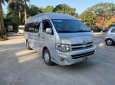 Toyota Hiace MT 2013 - Cần bán gấp Toyota Hiace MT đời 2013, màu bạc, nhập khẩu nguyên chiếc giá cạnh tranh