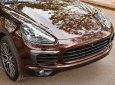 Porsche Cayenne S 0 2016 - Bán Porsche Cayenne S 2016 màu nâu đã Wrap cam đỏ