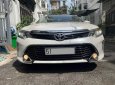 Toyota Camry 2.0E 2018 - Bán ô tô Toyota Camry 2.0E năm 2018, màu trắng  