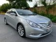 Hyundai Sonata AT 2011 - Cần bán Hyundai Sonata AT sản xuất 2011, màu bạc, xe nhập, 379 triệu