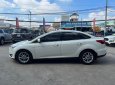 Ford Focus AT 2019 - Bán Ford Focus AT năm 2019, màu trắng, giá tốt