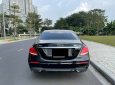 Mercedes-Benz E300 AMG  2020 - Bán Mercedes E300 AMG năm sản xuất 2020, màu đen ít sử dụng