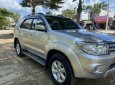 Toyota Fortuner 2011 - Bán Toyota Fortuner đời 2011 bản G máy dầu số sàn, màu bạc, giá cạnh tranh