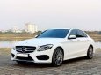 Mercedes-Benz C300 AMG 2017 - Cần bán gấp Mercedes C300 AMG sản xuất 2017, màu trắng