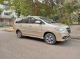 Toyota Innova E 2016 - Bán Toyota Innova E đời 2016, màu ghi vàng, chính chủ