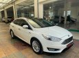 Ford Focus Titanium 2018 - Cần bán lại xe Ford Focus Titanium năm sản xuất 2018, màu trắng