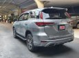 Toyota Venza 2017 - Bán ô tô Toyota Venza 2.7AWD AT năm 2017, màu bạc