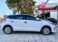 Toyota Yaris 2016 - Cần bán gấp Toyota Yaris E 1.5AT sản xuất năm 2016, màu trắng, nhập khẩu nguyên chiếc, một chủ dùng, xe rất đẹp