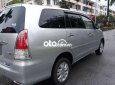 Toyota Innova  G 2010 - Bán Toyota Innova G năm 2010, màu bạc xe gia đình, 278 triệu
