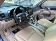 Toyota Highlander 2.7SE 2011 - Cần bán xe Toyota Highlander 2.7SE năm sản xuất 2011, màu đen, giá 810tr