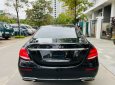 Mercedes-Benz E200 2017 - Bán Mercedes E200 năm 2017, màu đen