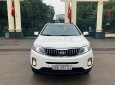 Kia Sorento 2.4GATH 2018 - Bán Kia Sorento 2.4GATH sản xuất năm 2018, màu trắng, 700tr