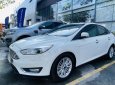 Ford Focus Titanium 2016 - Cần bán xe Ford Focus Titanium sản xuất năm 2016, màu trắng