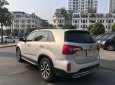 Kia Sorento 2016 - Bán Kia Sorento Luxury Diesel sản xuất 2016, màu bạc, 675tr