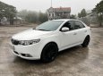 Kia Forte 1.6MT 2013 - Bán Kia Forte 1.6MT năm 2013, màu trắng số sàn