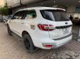 Ford Everest 2017 - Bán xe Ford Everest Titanium 2.2L 4x2 AT máy dầu sản xuất 2017, màu trắng, nhập khẩu nguyên chiếc