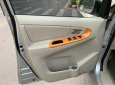 Toyota Innova G 2010 - Bán Toyota Innova G năm sản xuất 2010, màu bạc xe gia đình, giá chỉ 290 triệu