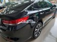 Kia Optima 2017 - Cần bán gấp Kia Optima 2.0AT sản xuất năm 2017, màu đen 
