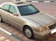 Mercedes-Benz E240 2001 - Cần bán xe Mercedes E240 sản xuất năm 2001, giá tốt