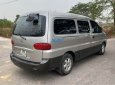 Hyundai Starex MT 2004 - Bán Hyundai Starex MT năm 2004, màu bạc số sàn, 138 triệu