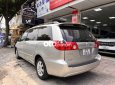 Toyota Sienna  LE   2005 - Cần bán lại xe Toyota Sienna LE sản xuất 2005, màu bạc, xe nhập