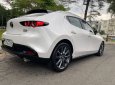Mazda 3 1.5AT Prenium  2020 - Bán Mazda 3 1.5AT Prenium năm sản xuất 2020, màu trắng, giá 715tr