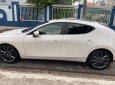 Mazda 3 1.5AT Prenium  2020 - Bán Mazda 3 1.5AT Prenium năm sản xuất 2020, màu trắng, giá 715tr