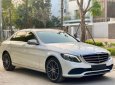 Mercedes-Benz C200 2020 - Cần bán gấp Mercedes C200 Exclusive sản xuất 2020, màu trắng