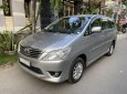 Toyota Innova E 2012 - Bán ô tô Toyota Innova E đời 2012, màu bạc, 335tr