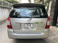 Toyota Innova E 2012 - Bán ô tô Toyota Innova E đời 2012, màu bạc, 335tr