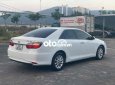 Toyota Camry 2016 - Bán Toyota Camry 2.0E sản xuất 2016, màu trắng