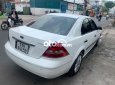 Ford Mondeo 2004 - Xe Ford Mondeo V6 sản xuất 2004, màu trắng xe gia đình, giá 168tr