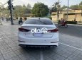 Hyundai Elantra 2018 - Bán Hyundai Elantra 1.6MT sản xuất 2018, màu trắng, giá 438tr