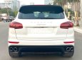 Porsche Cayenne 2015 - Cần bán xe Porsche Cayenne sản xuất năm 2015, màu trắng còn mới