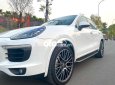 Porsche Cayenne 2015 - Cần bán xe Porsche Cayenne sản xuất năm 2015, màu trắng còn mới