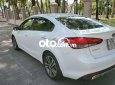 Kia Cerato 2018 - Bán Kia Cerato sản xuất 2018, màu trắng số sàn, 408 triệu