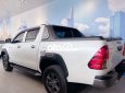 Toyota Hilux 2021 - Bán Toyota Hilux 2.4E năm 2021, màu trắng, nhập khẩu nguyên chiếc còn mới