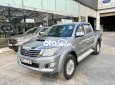 Toyota Hilux 2015 - Bán Toyota Hilux 2.5E 4x2MT sản xuất 2015, màu bạc, nhập khẩu nguyên chiếc số sàn, giá tốt