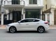 Hyundai Elantra 2016 - Bán xe Hyundai Elantra 2.0AT sản xuất 2016, màu trắng