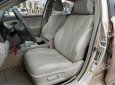 Toyota Camry 2009 - Bán xe Toyota Camry LE 2.5 năm sản xuất 2009, màu vàng, xe nhập