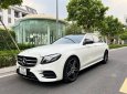 Mercedes-Benz E300 2020 - Bán ô tô Mercedes E300 AMG năm 2020, màu trắng