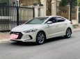 Hyundai Elantra 2016 - Bán xe Hyundai Elantra 2.0AT sản xuất 2016, màu trắng