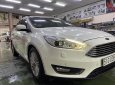 Ford Focus 2018 - Cần bán gấp Ford Focus  1.5L Ecoboost Titanium năm sản xuất 2018, màu trắng chính chủ, giá 600tr
