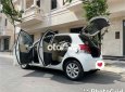 Toyota Yaris 2013 - Bán Toyota Yaris sản xuất năm 2013, màu trắng, xe nhập, 360tr