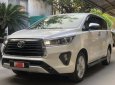 Toyota Innova 2020 - Bán Toyota Innova 2.0V sản xuất 2020, màu trắng