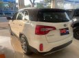 Kia Sorento 2019 - Bán xe Kia Sorento 2.4 GAT Deluxe, đời 2019, màu Trắng, giá 675 triệu