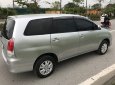 Toyota Innova 2011 - Bán ô tô Toyota Innova 2.0V sản xuất 2011, màu bạc số tự động