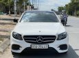 Mercedes-Benz E300 2020 - Bán xe Mercedes E300 AMG năm sản xuất 2020, màu trắng