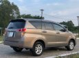 Toyota Innova 2017 - Cần bán lại xe Toyota Innova 2.0E sản xuất năm 2017, màu xám