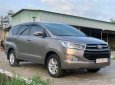 Toyota Innova 2017 - Cần bán lại xe Toyota Innova 2.0E sản xuất năm 2017, màu xám